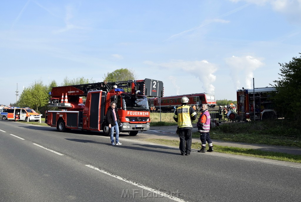 Schwerer VU LKW Zug Bergheim Kenten Koelnerstr P006.JPG - Miklos Laubert